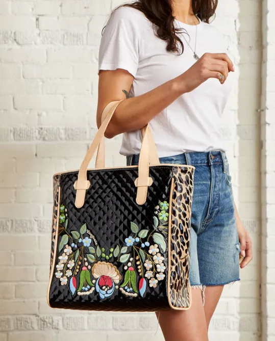 CONSUELA: CLASSIC TOTE, EZZY
