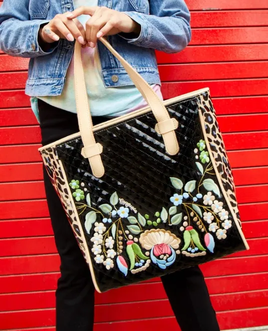 CONSUELA: CLASSIC TOTE, EZZY