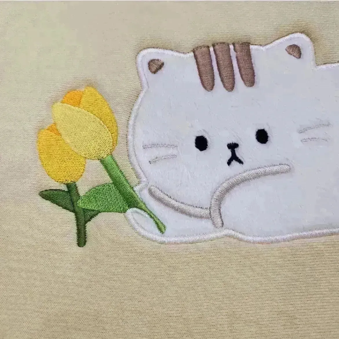 Cute Tulip Kitten Laptop & Tablet Storage Bag
