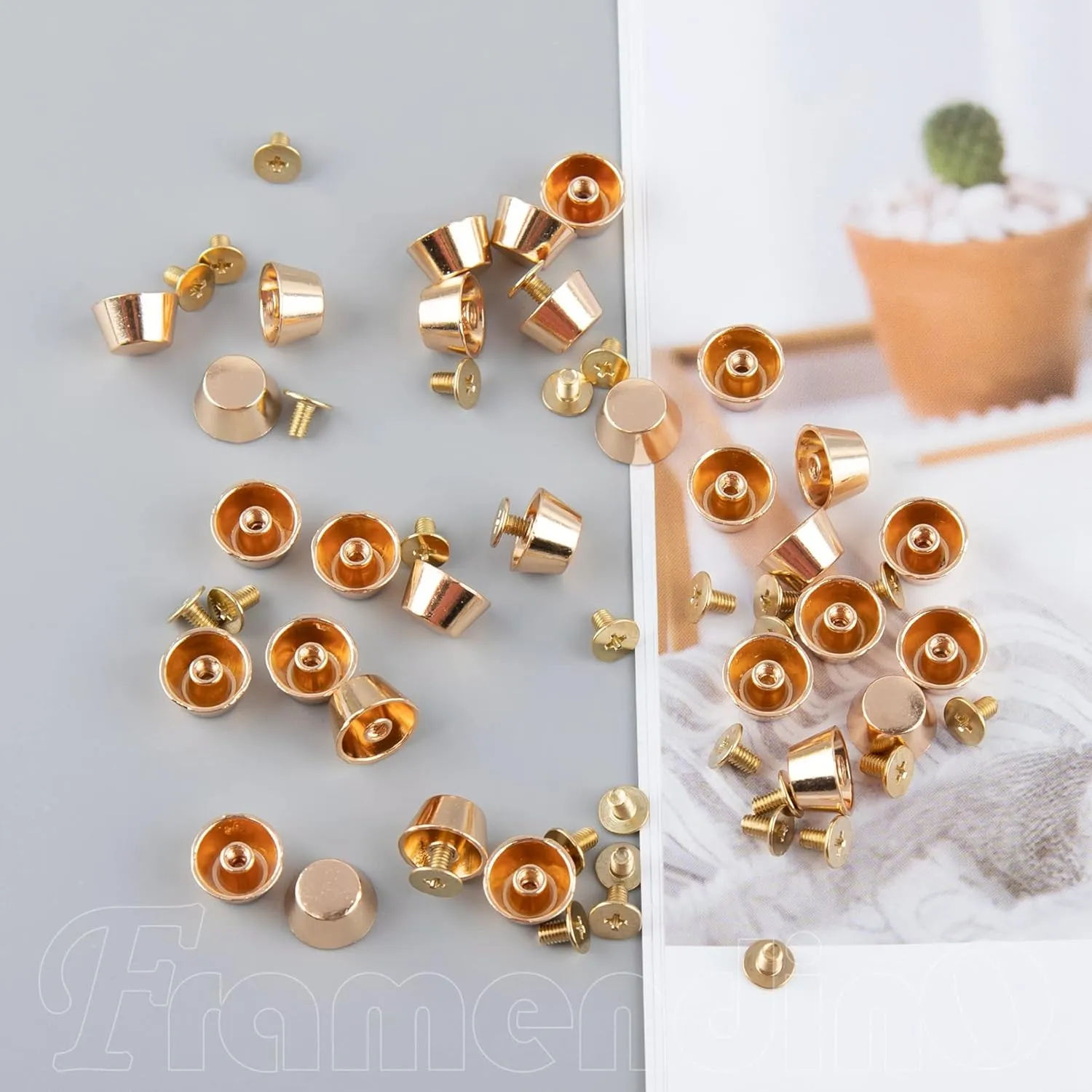 Framendino, 30 Pack Gold Rivets Stud Screw Back Purse Feet Handbag Nail Head Studs Leathercraft Cone Alloy Flat Buckle Spikes for Leather Bag DIY Craft